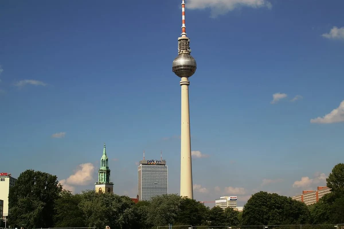 Berlin TV Tower (Fernsehturm) Visitor Guide