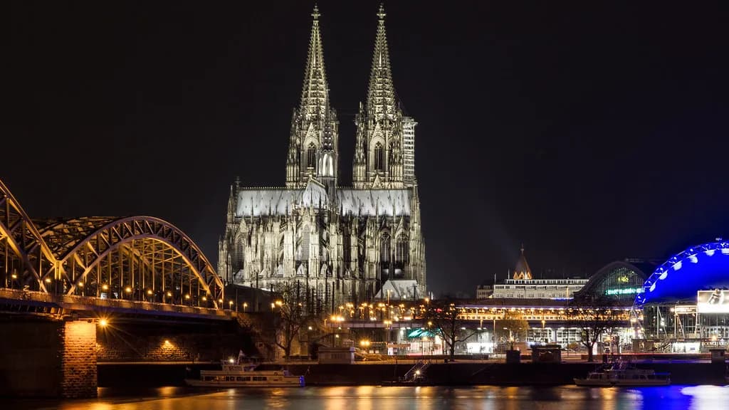 14 Best Cologne Cathedral Photo Spots and Night Guides (2026)