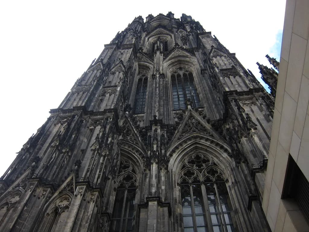 Cologne Cathedral Visiting Guide: 10 Essential Tips & Highlights