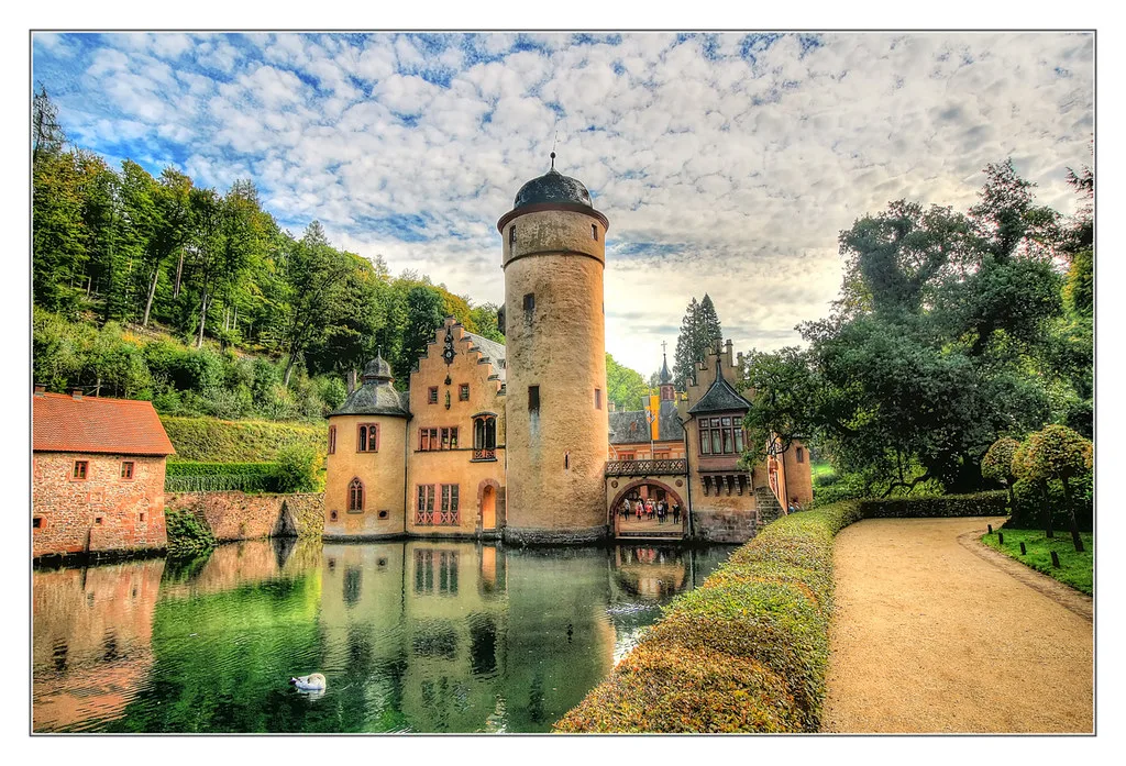 Practical Logistics for Your Frankfurt Adventure
