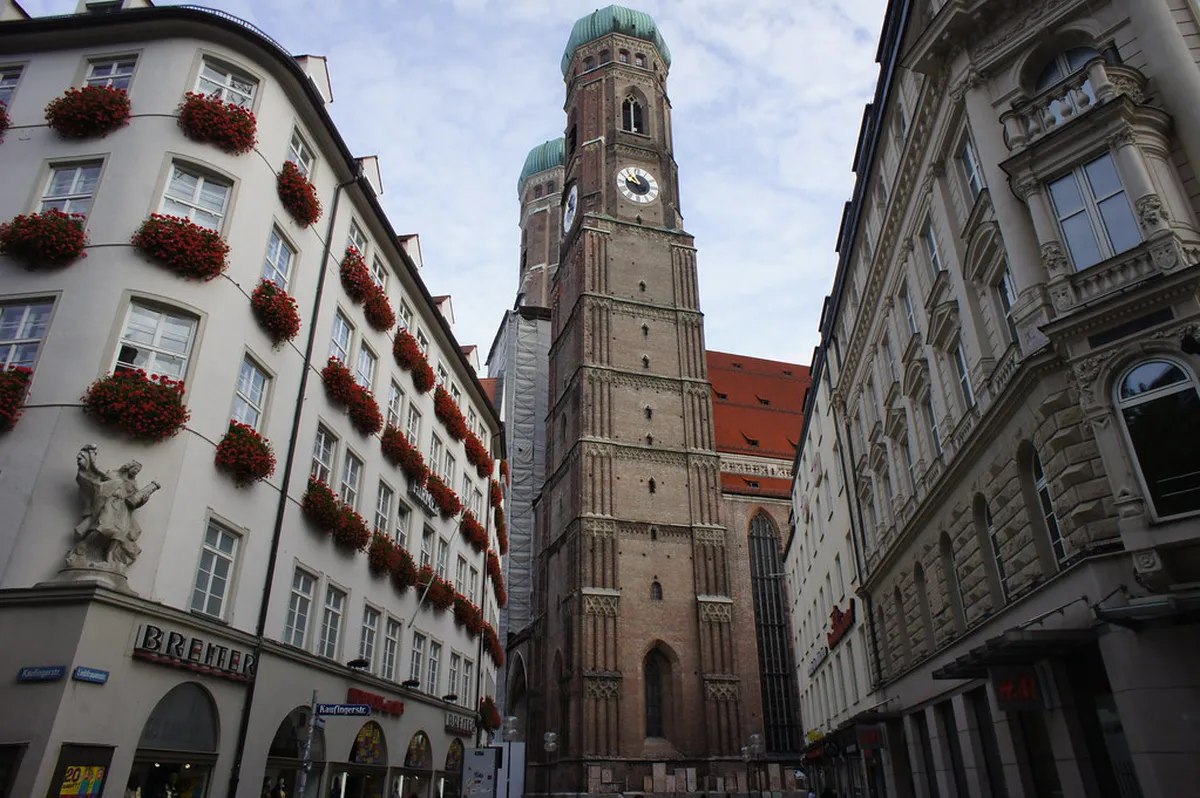 Pedestrian Zone Kaufingerstraße in Munich